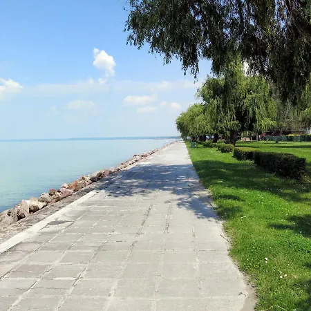 Holiday Gereben - Sio146 شيوفوك